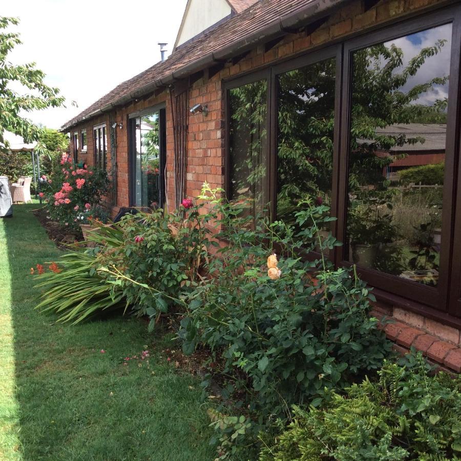 Nightingale B&B Pershore Bagian luar foto