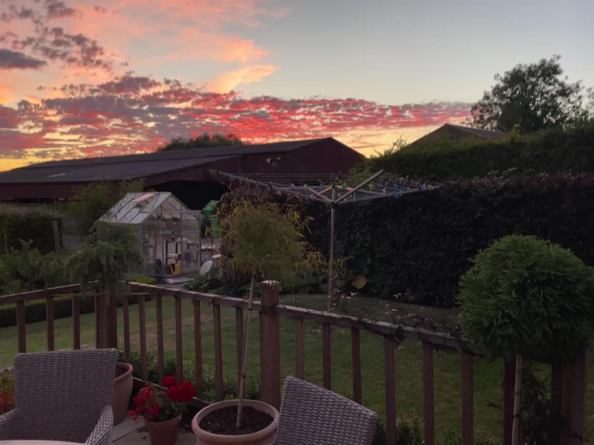 Nightingale B&B Pershore Bagian luar foto