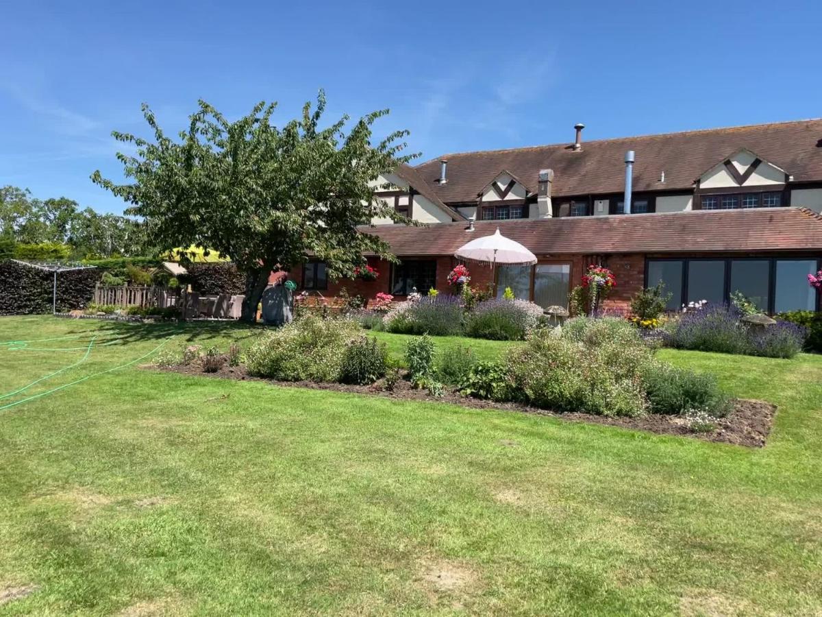 Nightingale B&B Pershore Bagian luar foto