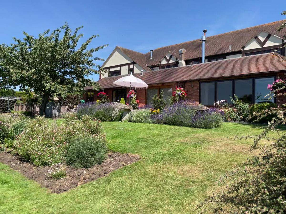Nightingale B&B Pershore Bagian luar foto